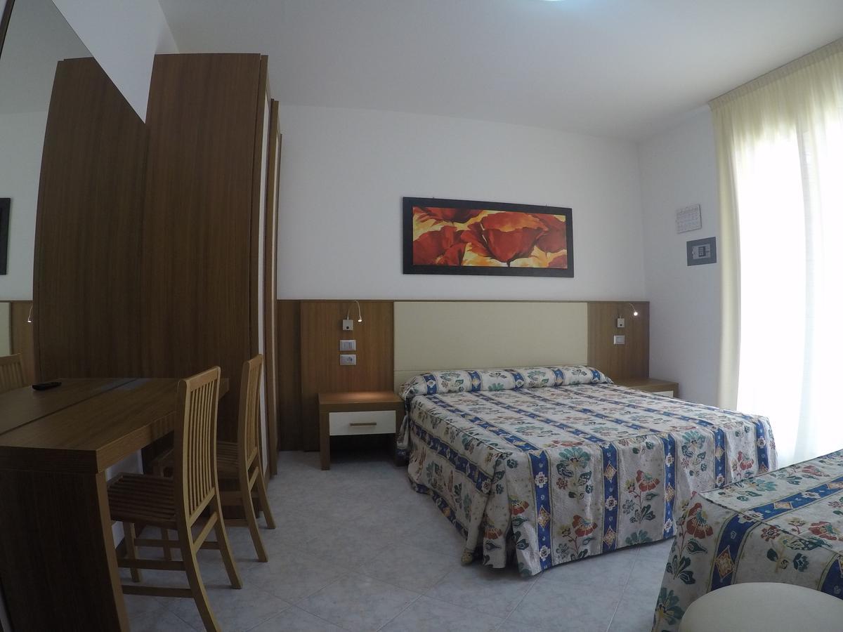 Residence Soleil - Agenzia Cocal Caorle Eksteriør bilde